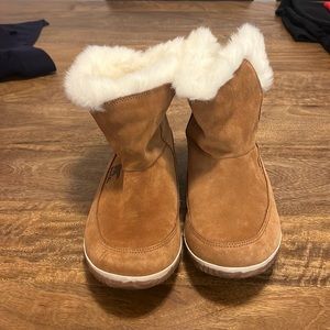 Brown Sorel Boots With Fur